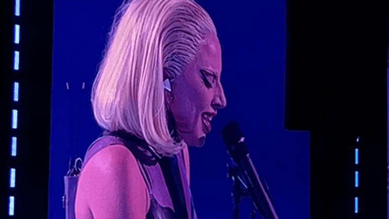 LadyGagaStadedeFrance