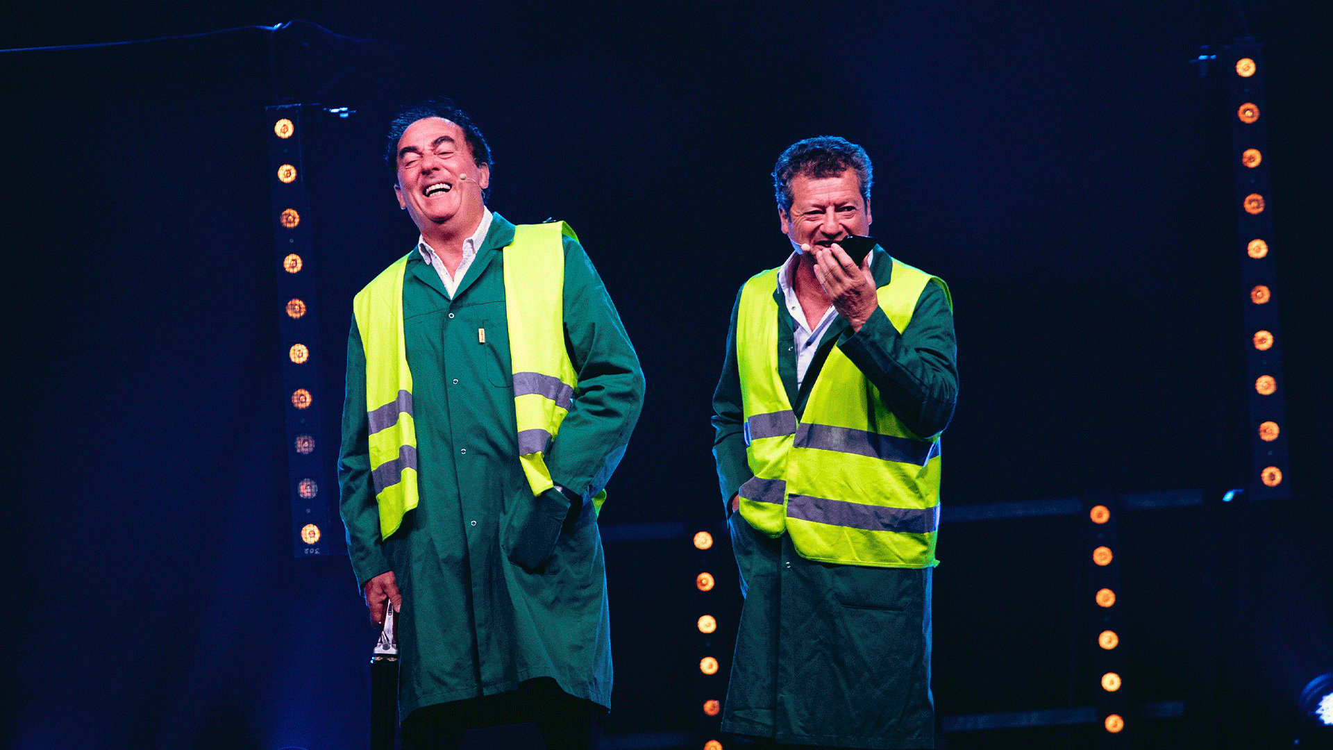 Les Chevaliers du Fiel font rire 1 000 spectateurs aux Arènes de Fos-sur-Mer